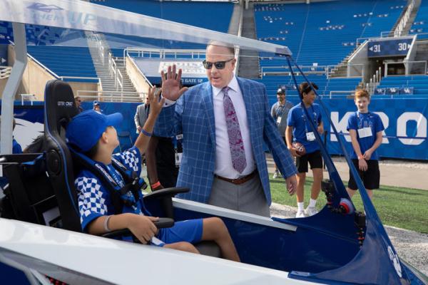 mark stoops